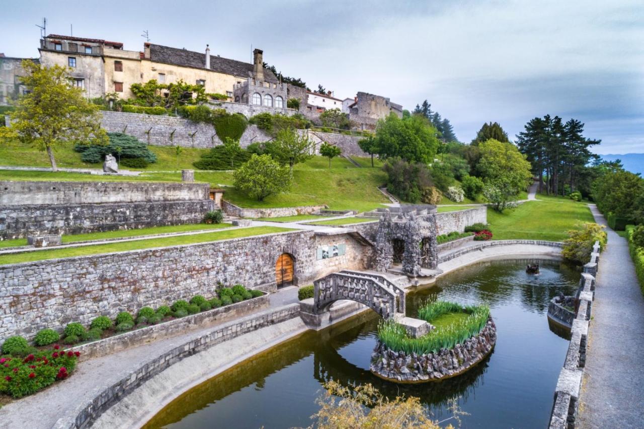 Vila Brinovka Kostanjevica na Krasu Esterno foto
